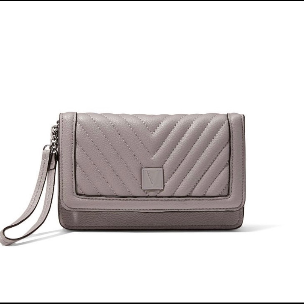 The Victoria Tech Wristlet